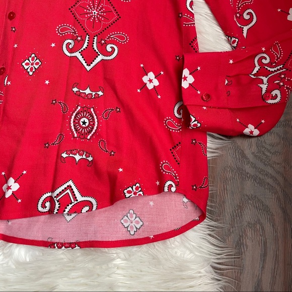L’agence Jacqueline Red Bandana Button Down Top - Picture 5 of 5